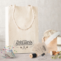 Rachel Moon Alterations branding